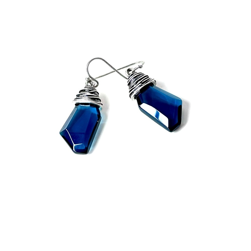 CHICO’s Wire-wrapped Azure Blue Gemstone Hook Earrings NWT - Picture 6 of 8
